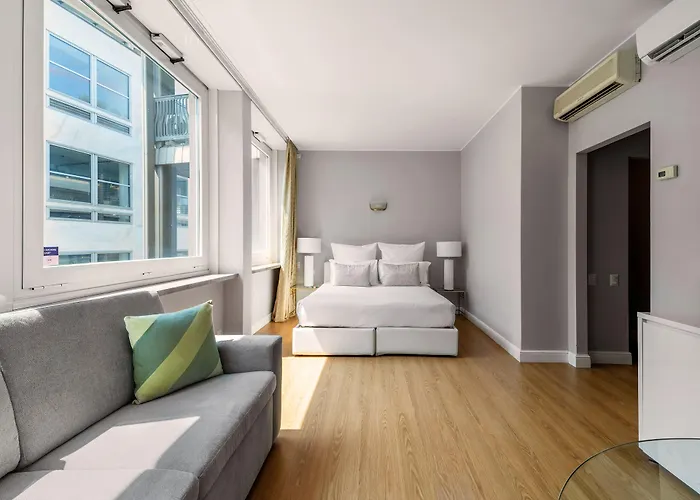 Hotel Adore & Milão